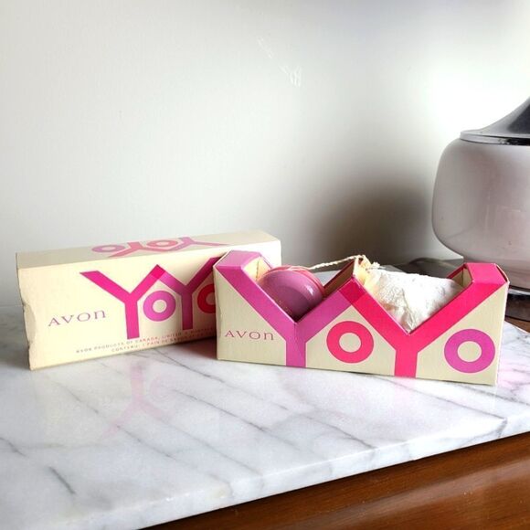 Vintage Avon Soap & Yo-yo Set 60s - Picture 1 of 6